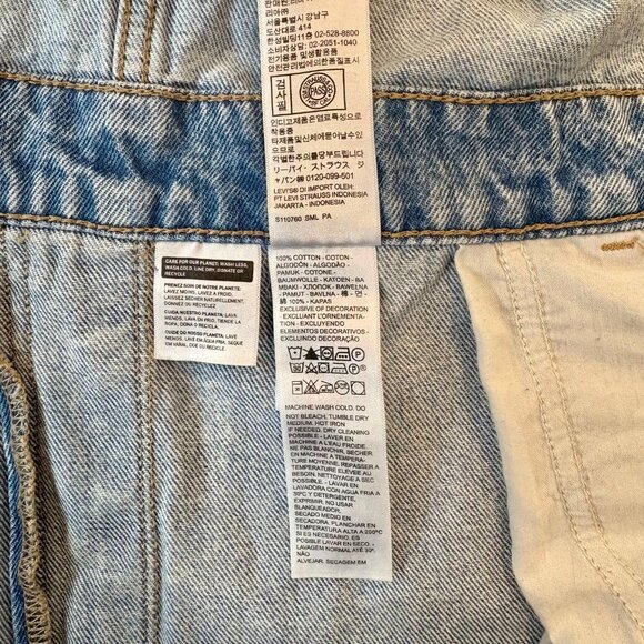 Levi’s Light Wash Denim Overalls – Women’s Large - Picture 12 of 12